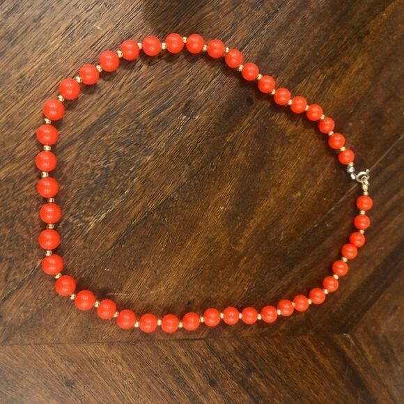Jewelry - Red orange beaded necklace 